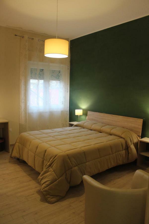 B&B Del Corso Сан-Катальдо Экстерьер фото